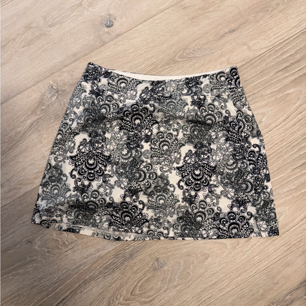 Tranquility‎ by Colorado Clothing Black and White Patterned Mini Skirt